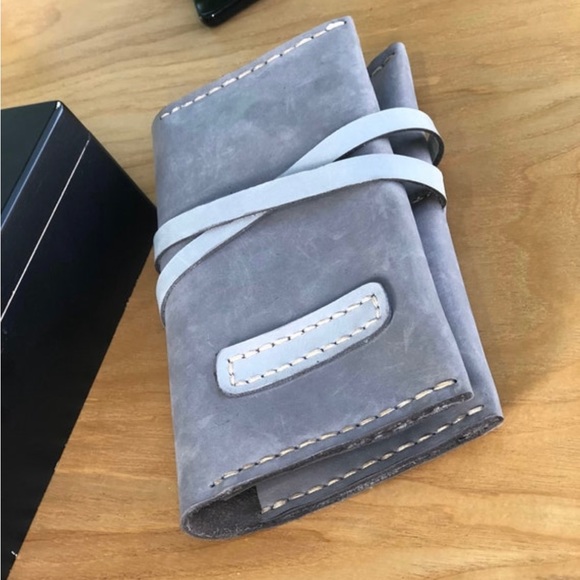 Premium leather Cigar Case gray. New in box. - Picture 2 of 2